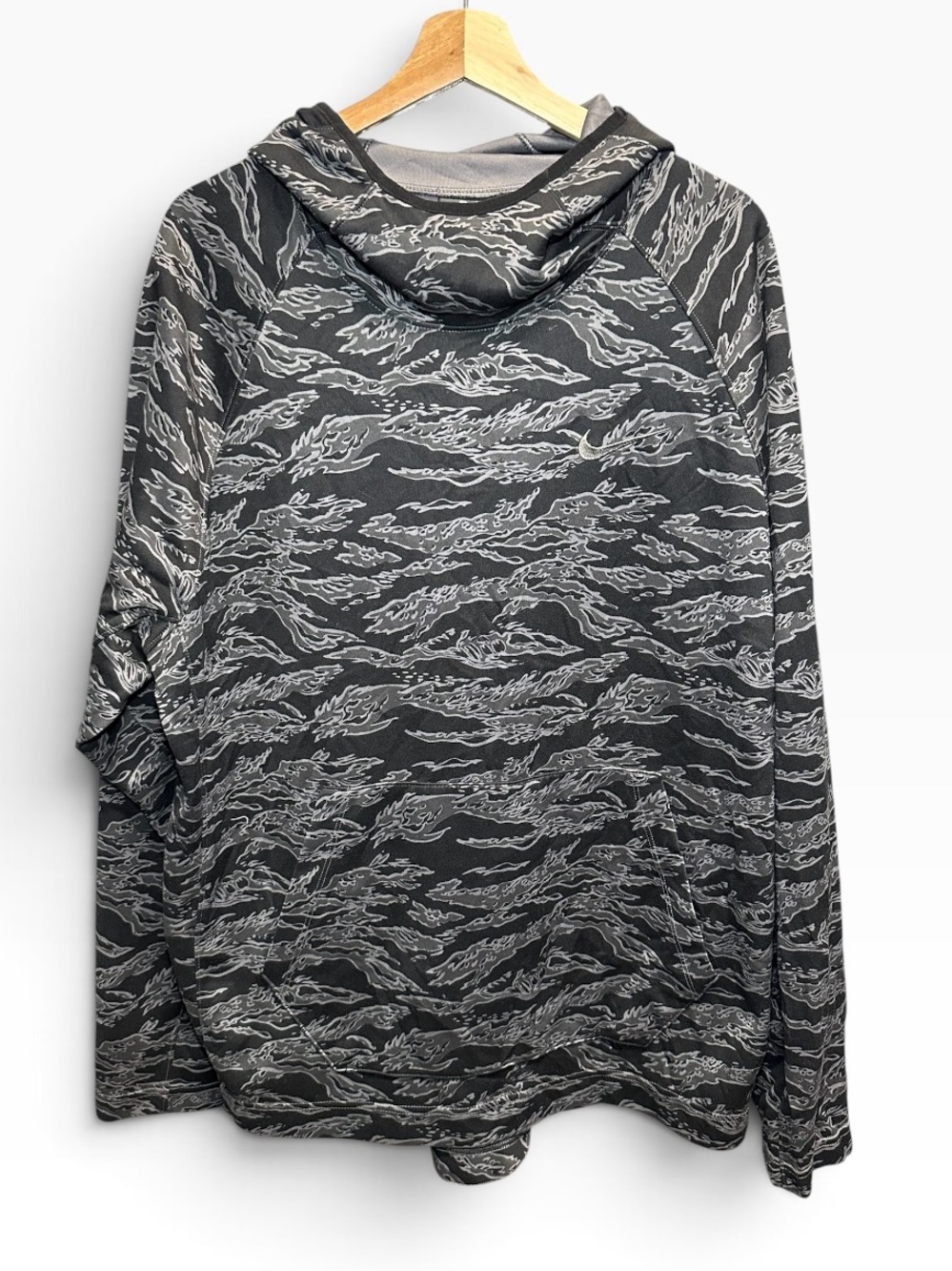 Nike Men's Sz XLAllover Camo Print Spotlight Basketball Hoodie